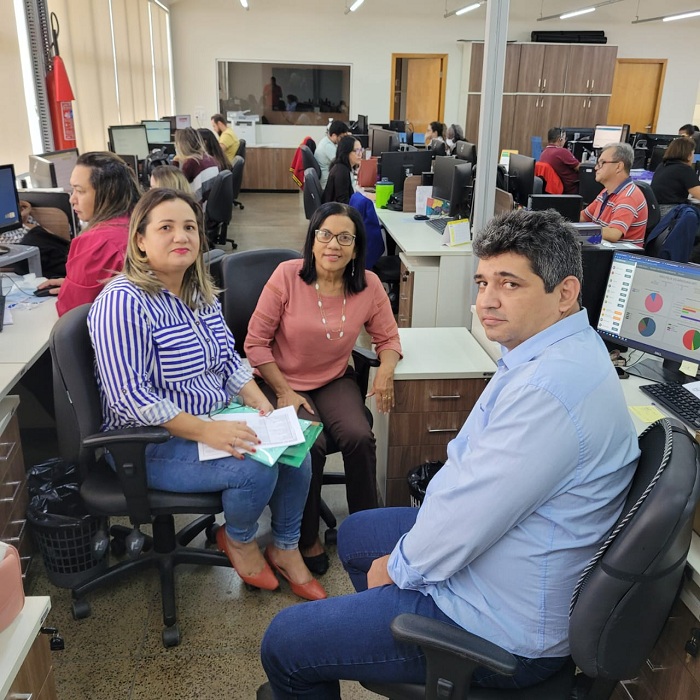 Servidores da Educação municipal visitam Coordenação de Transporte Escolar Estadual em Cuiabá