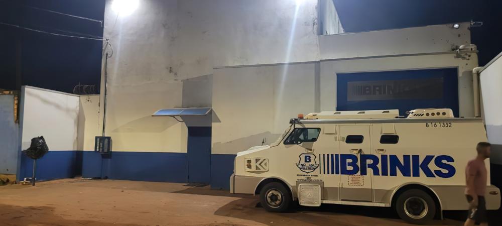 Bandidos não conseguiram ter acesso ao cofre principal da transportadora de valores, segundo a PM de Confresa
