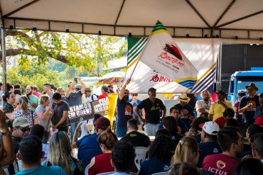 Servidores da Educação fazem paralisação por ganhos salariais e revogação do Novo Ensino Médio