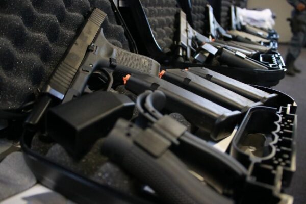 Governo de MT entrega 2,6 mil pistolas e 130 mil munições para a Polícia Militar nesta sexta-feira (26)