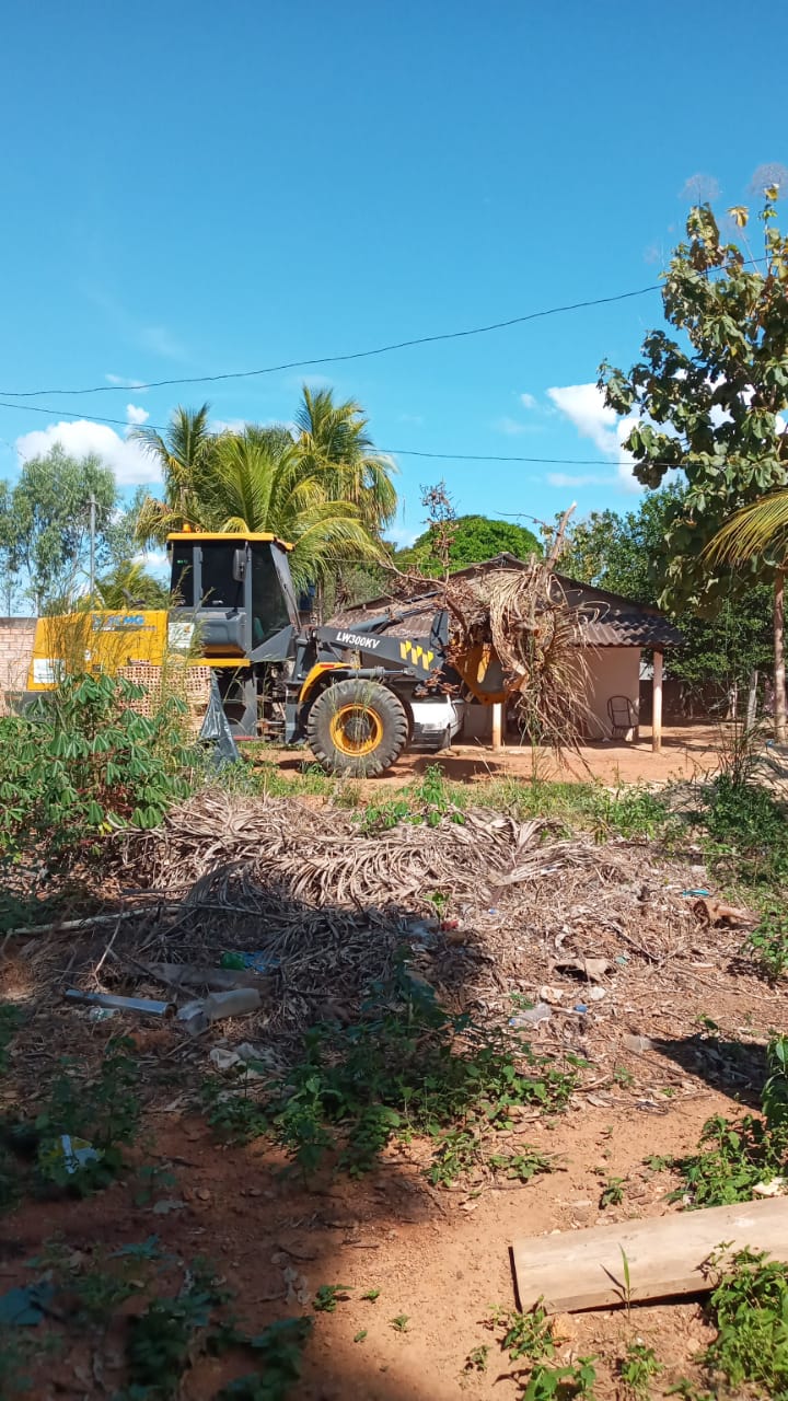 Prefeitura de São Félix do Araguaia promove ações de limpeza no bairro Parque Amazonas e população agradece