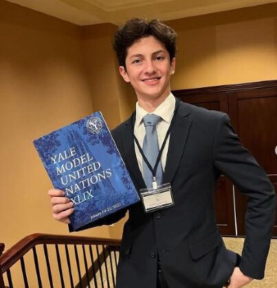 Adolescente de Mato Grosso de 16 anos passa em cursos de Oxford e Harvard