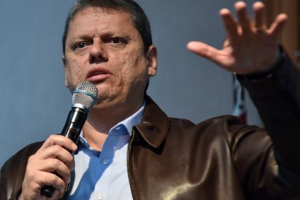 Tarcísio e Bolsonaro se desentendem publicamente sobre reforma
