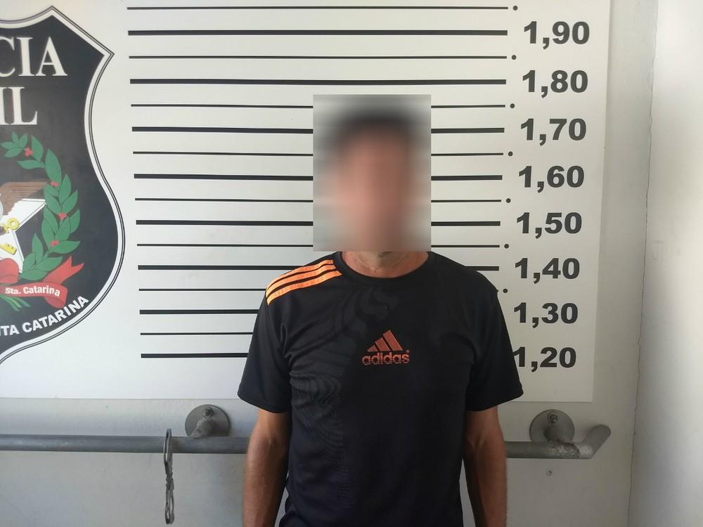 Técnico de futebol é preso em SC suspeito de estupro de vulnerável
