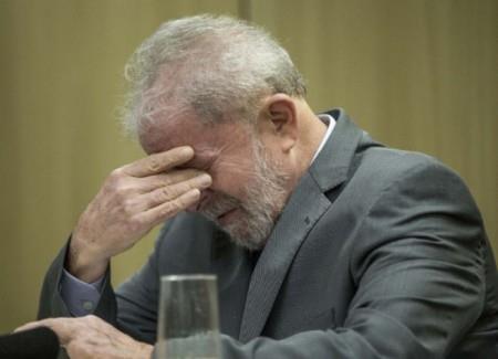 'Brasil é governado por um bando de maluco', diz Lula em entrevista na prisão