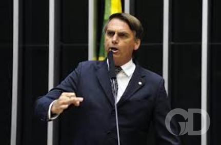 São uns idiotas úteis e imbecis, diz Bolsonaro sobre protestos