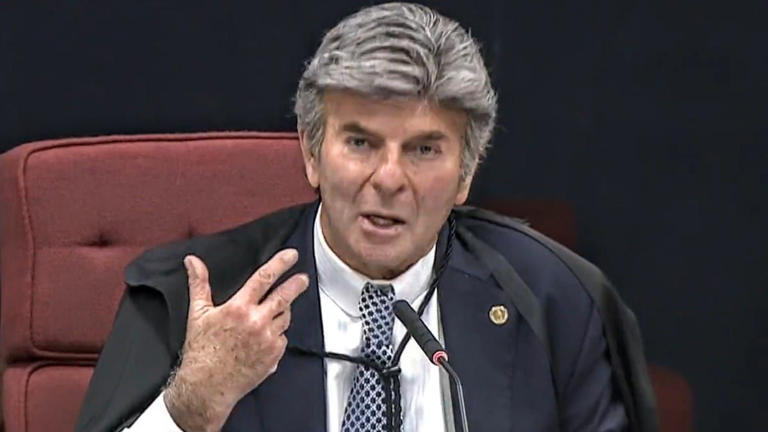 Após tentar absolver Bolsonaro, Fux pede para sair da 1ª Turma do STF