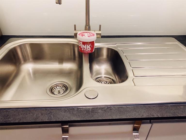 Cleaning Tips To Make Your Kitchen Look Brand New Cleaning Tips To Make Your Kitchen Look Brand New