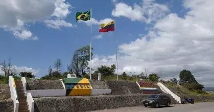 Fronteira da Venezuela com o Brasil é reaberta após breve fechamento