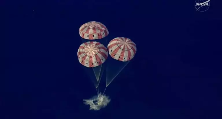 Missão Artemis 2 retorna à Terra após viagem histórica à Lua