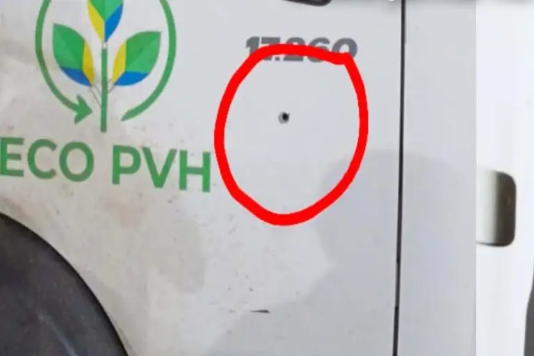 Discussão no trânsito termina com tiro contra caminhão de lixo