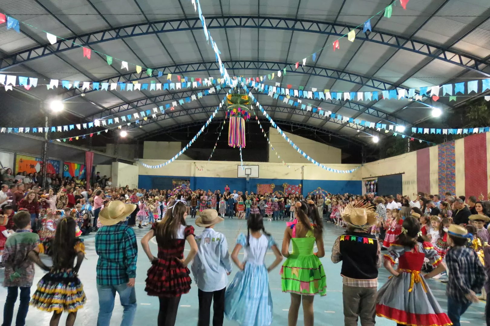 FESTA CAIPIRA DA COOPEDUCAR