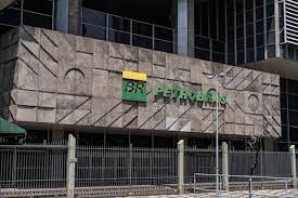 Presidente da Petrobras renuncia após reajuste de preços