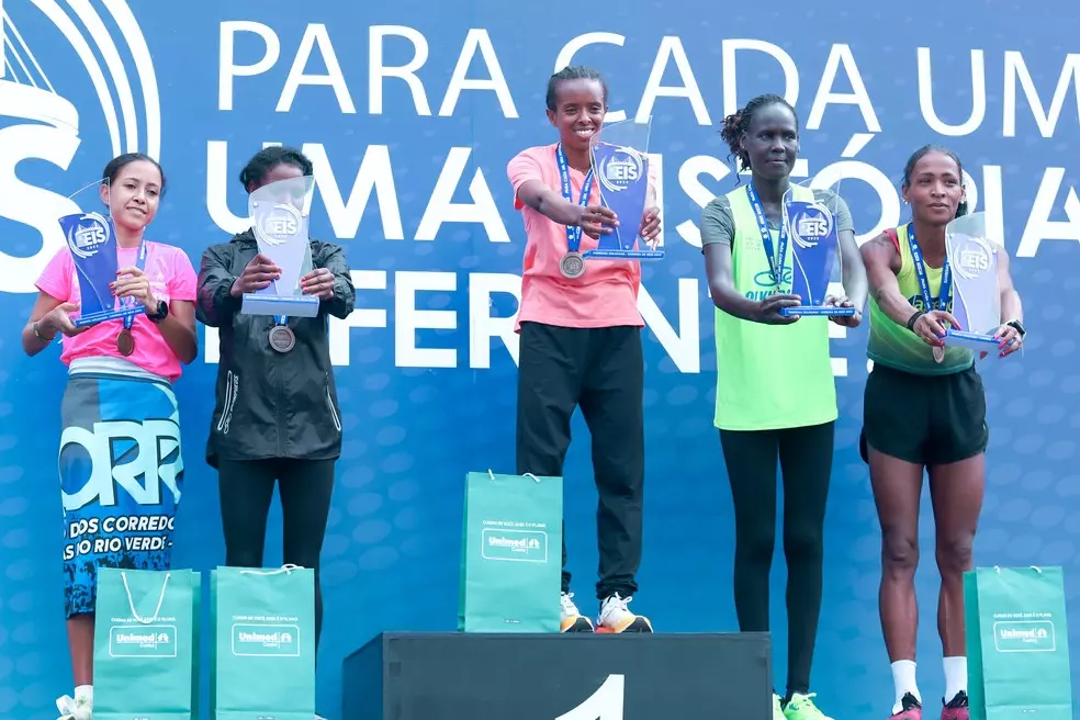 Atleta da Etiópia vence a prova feminina da Corrida de Reis 2023; brasileira fica em 4º