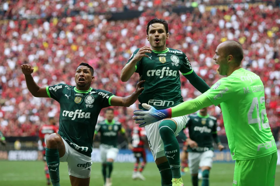 Palmeiras vence Flamengo e conquista a Supercopa do Brasil
