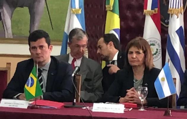 Brasil e Argentina assinam acordo para barrar vinda de torcedores violentos para a Copa América