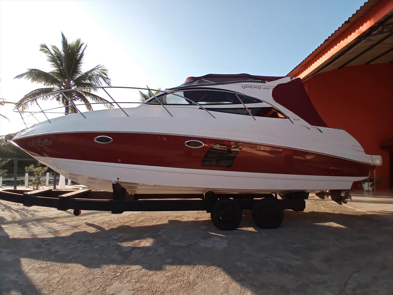 Yacxo 35.7 2011 R$560.000,00 Yacxo 35.7 2011 R$560.000,00