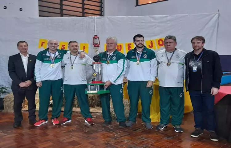 Rio Branco de Garibaldi conquista o título do 31º Torneio de Bochas Festiqueijo de Trios