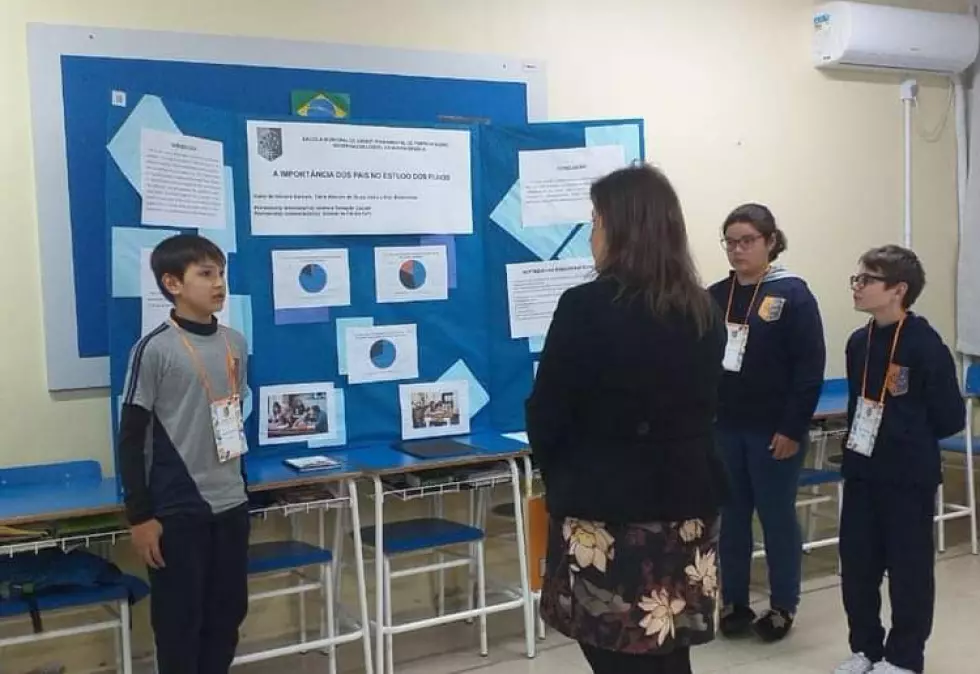 Mostras Escolares preparam alunos para a Mostra Científica Municipal