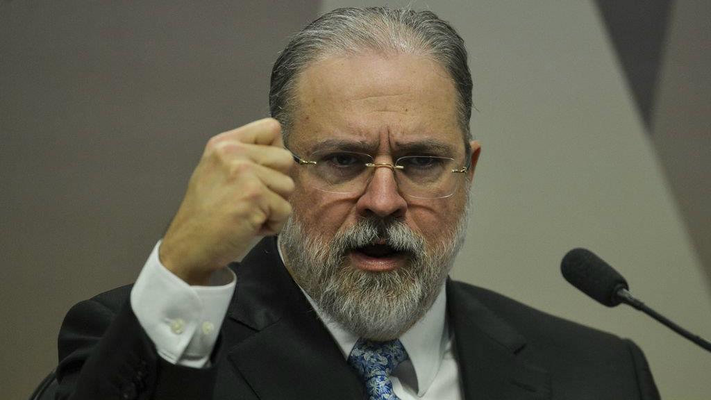 PGR dá parecer em ação que pode levar 36 mil servidores do Piauí para o INSS