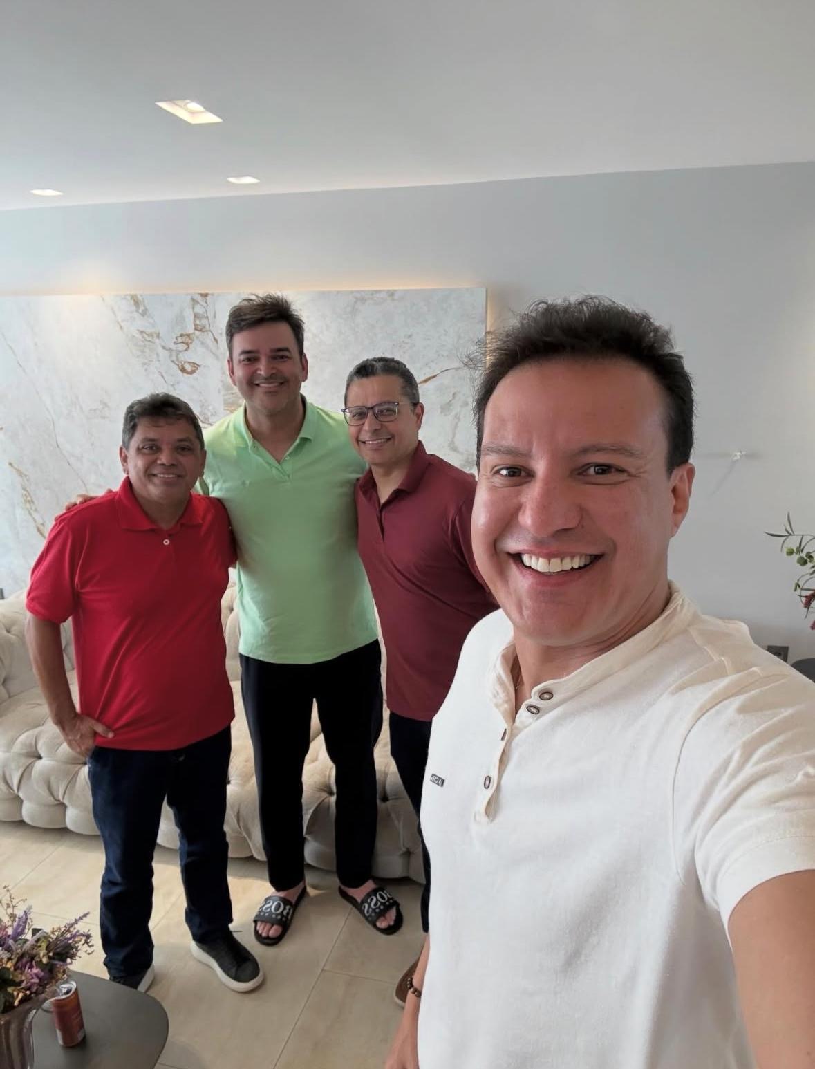 RUBENS JÚNIOR SEGUE  PELA VEREDA ÍNGREME DA ESQUERDA MARANHENSE