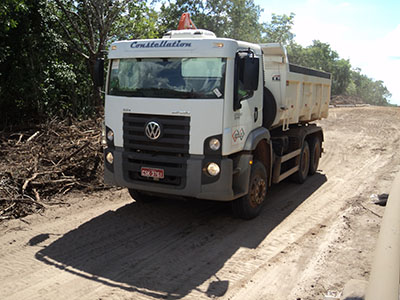 Caminhão Basculante