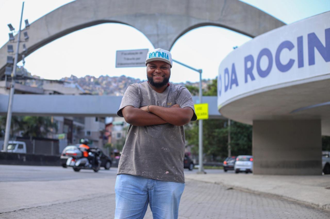 Rocinha apresenta novo intérprete para o Carnaval 2021