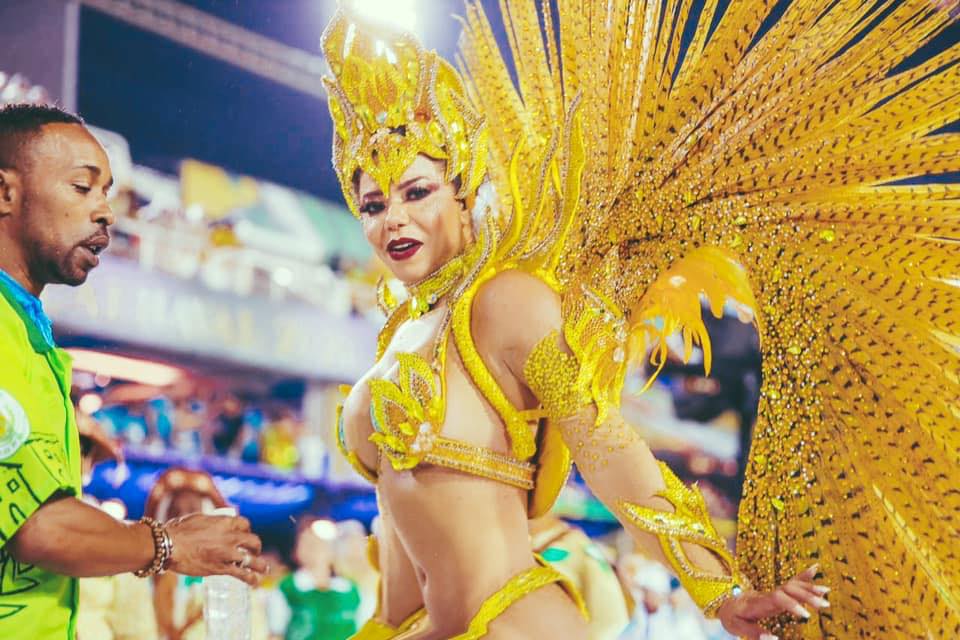Sucesso no Carnaval Carioca, Manoela Lorador é a convidada no de Papo com Vero, no Instagram da Revista Feras