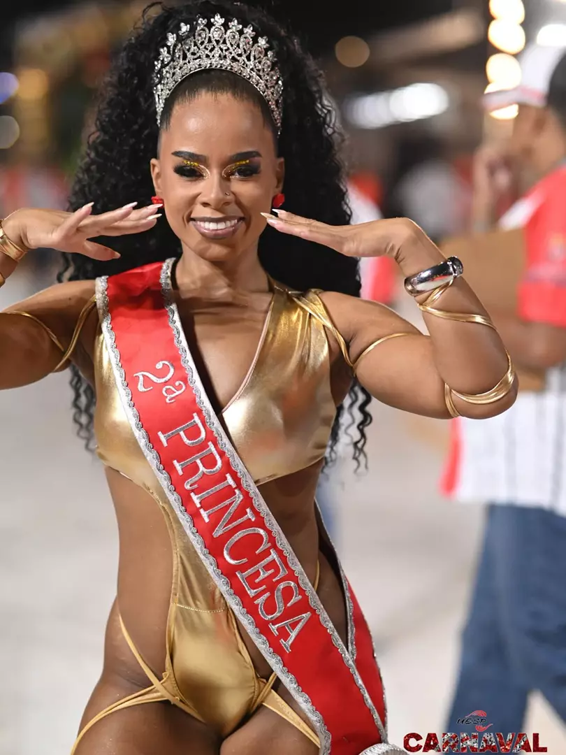 Tauani Lina: das conquistas do samba, ao posto de 2° princesa da Uesp, ao protagonismo na Leandro de Itaquera