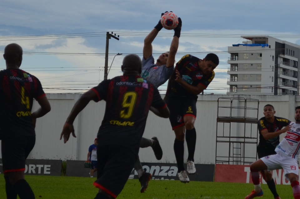 Real Ariquemes e União Cacoalense iniciam decisão do segundo turno neste domingo