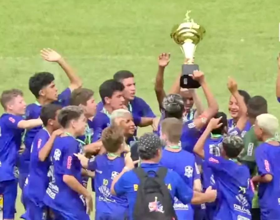 ComemoraÃÂ§Ã£o do tÃÂ­tulo da categoria sub-13 rondoniense 2022 (Foto: Natal Jacob)