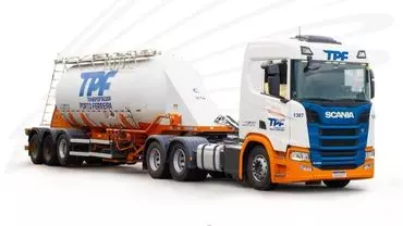 A foto mostra uma carreta tanque da TPF