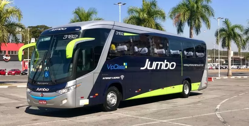 Jumbo Turismo abre novas vagas para motoristas de ônibus