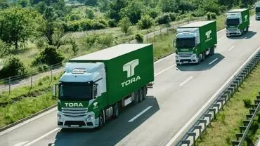 A foto mostra carretas da Tora Transportes