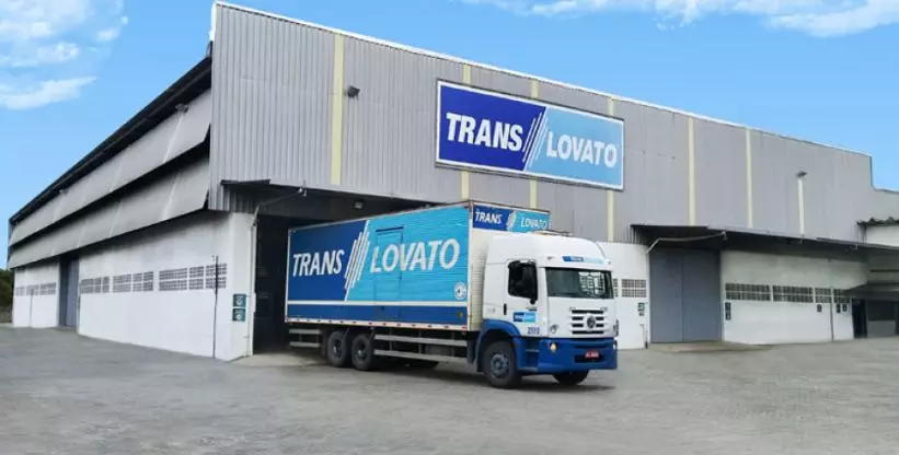 A Transportes Translovato abre vagas para motoristas de caminhão