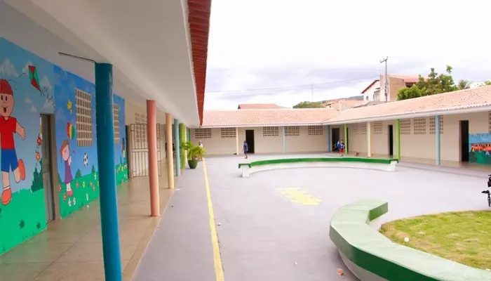 MPCE recomenda suspensão de processo seletivo restrito a servidores do município de Barbalha para gestão de unidades de ensino da cidade