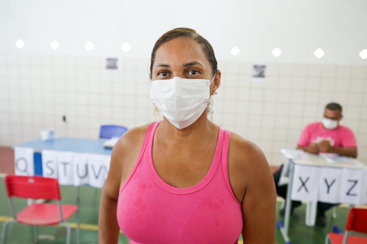 Primeiro dia da entrega dos cupons da Cesta de Natal é marcado pela tranquilidade e organização - Bahia Diário Primeiro dia da entrega dos cupons da Cesta de Natal é marcado pela tranquilidade e organização - Bahia Diário