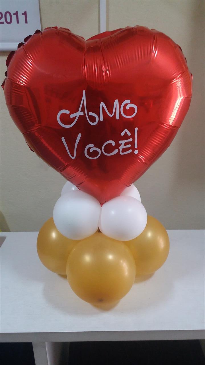 PRESENTES COM BALÕES PRESENTES COM BALÕES