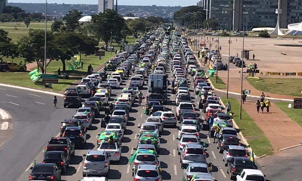 Domingo de Manifestação pró-Bolsonaro em Brasília