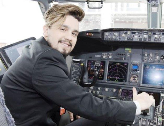 Companhia aérea perde mala de Luan Santana com R$25 mil em Roupas