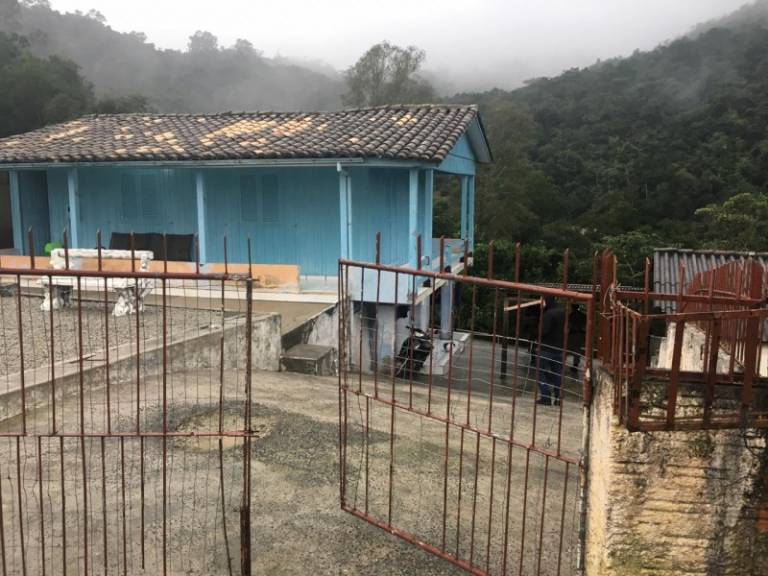 Mãe é morta no lugar do filho em cobrança de dívida no tráfico de drogas