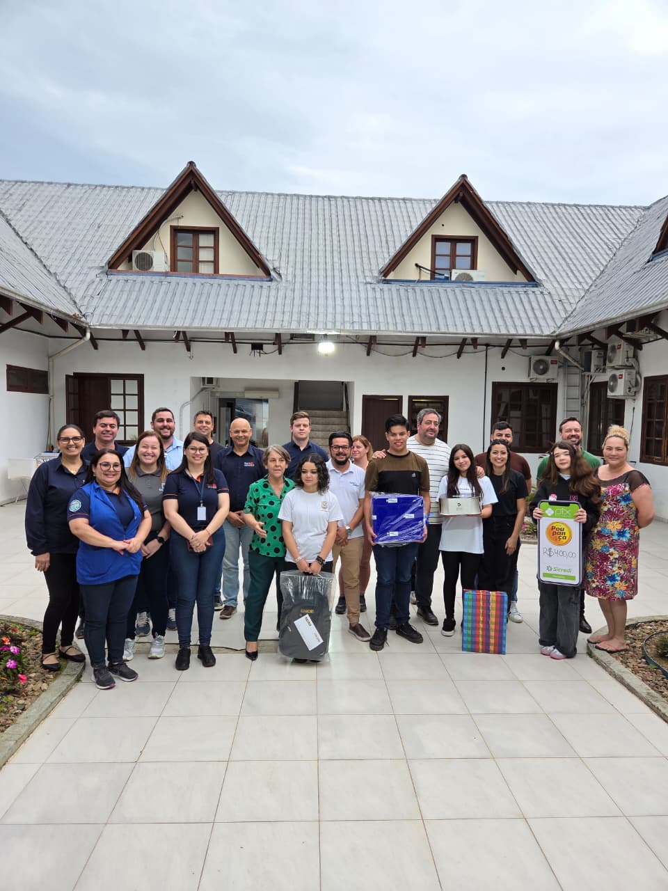 Concurso entre alunos da rede municipal de ensino elege logomarca do Projeto Tecendo o Amanhã