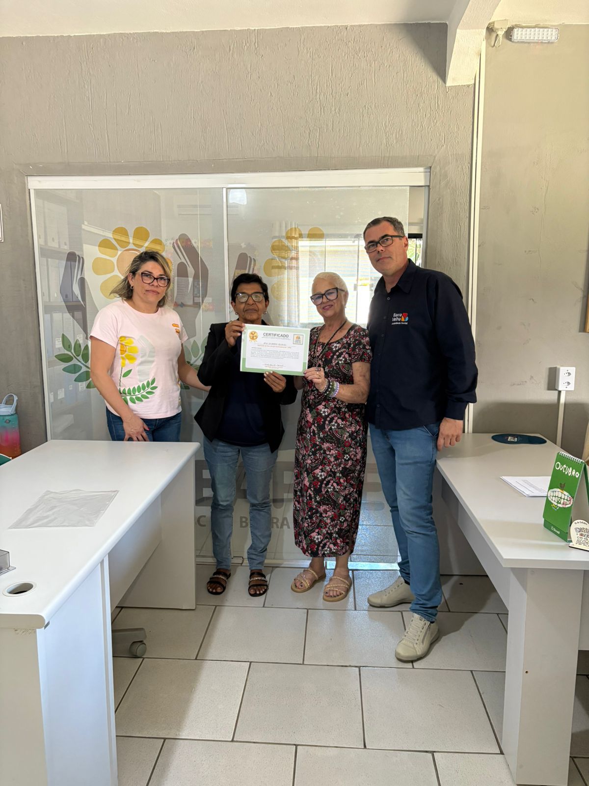 Conselho Municipal do Idoso realiza entrega de certificado à APAE de Barra Velha