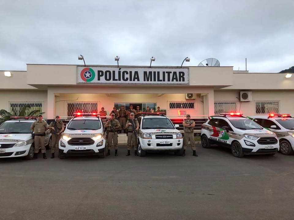 Policia Militar de Guaramirim apreende moto adulterada com escapamento ruidoso