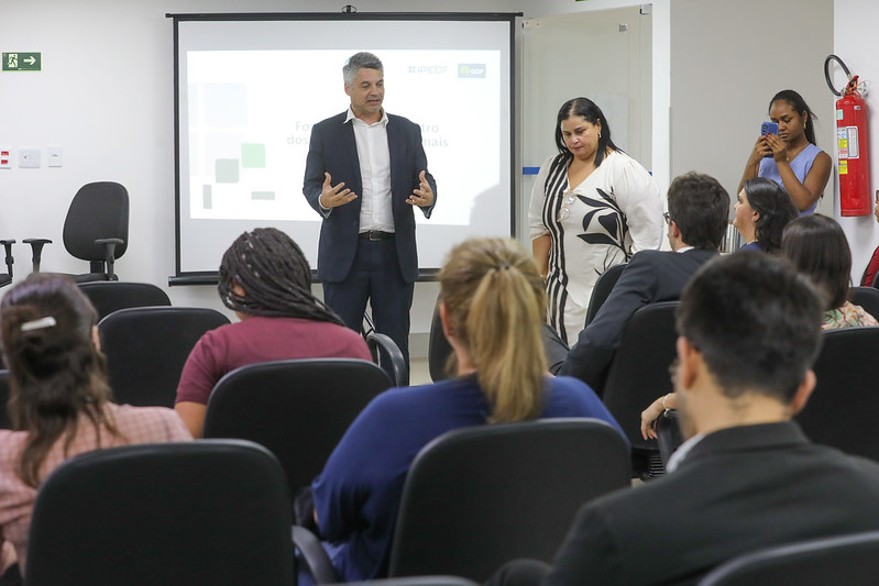 Semana começa com 800 vagas de emprego disponíveis no DFl